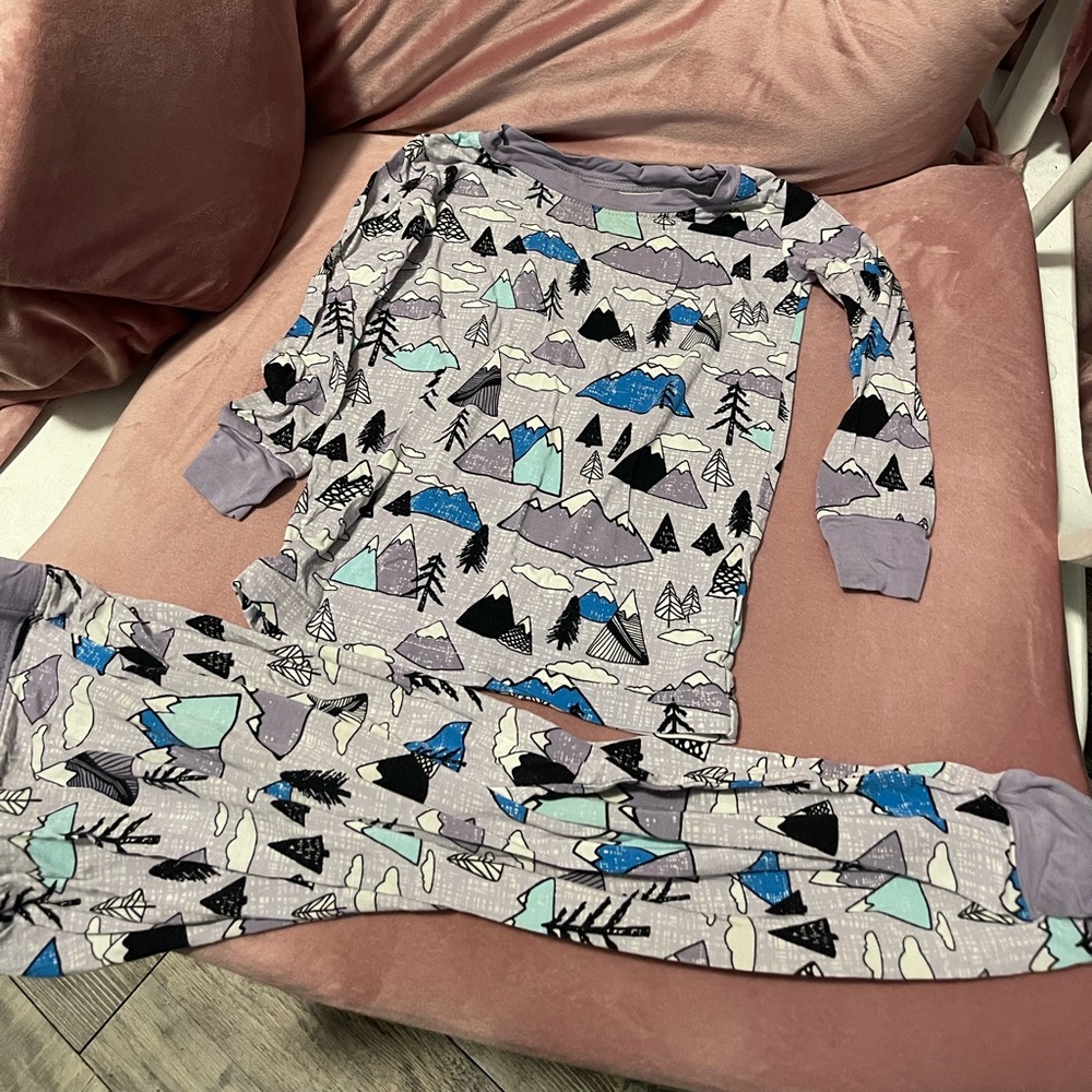 18/24m little sleepies mountains two piece